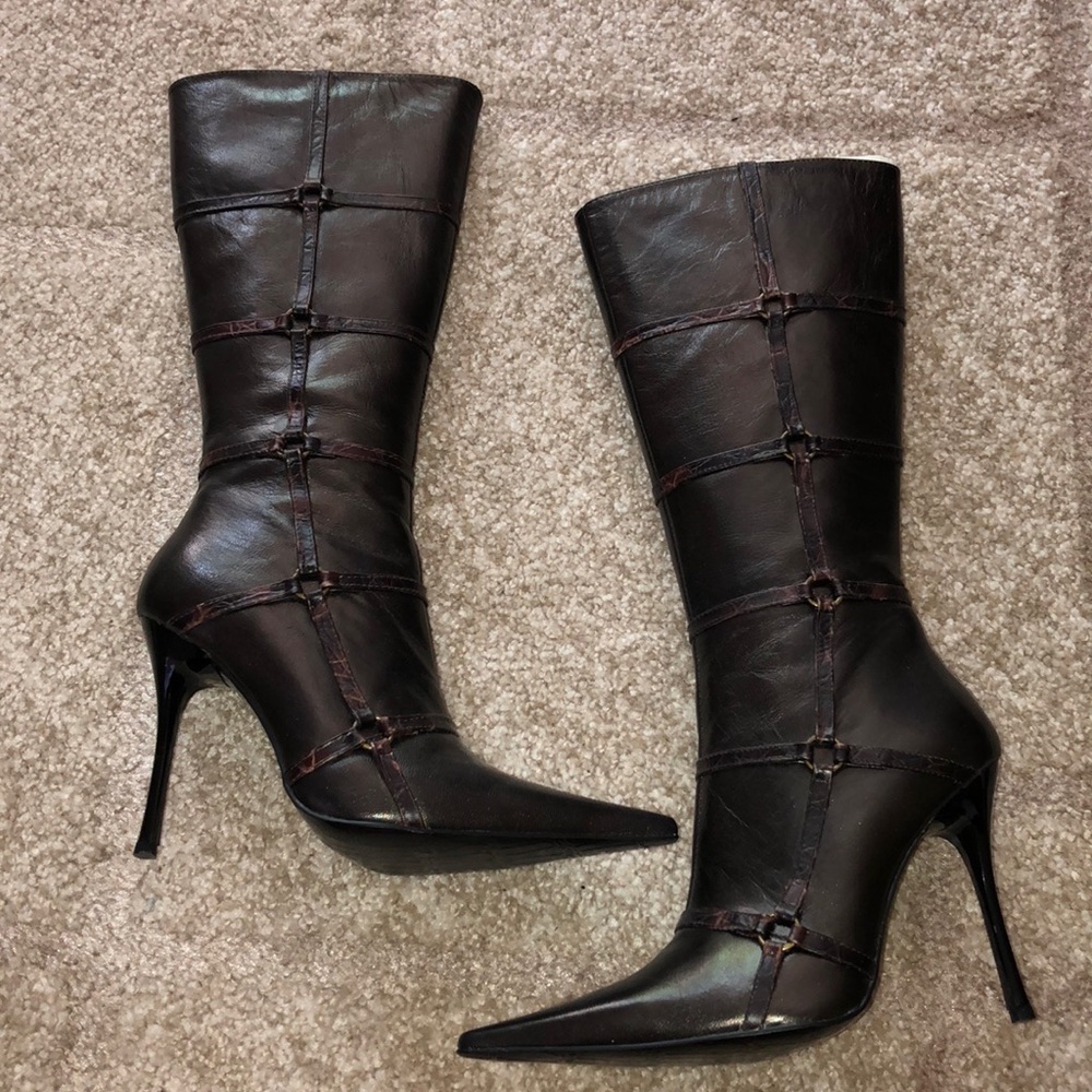 Brand new Luichiny Heart boots